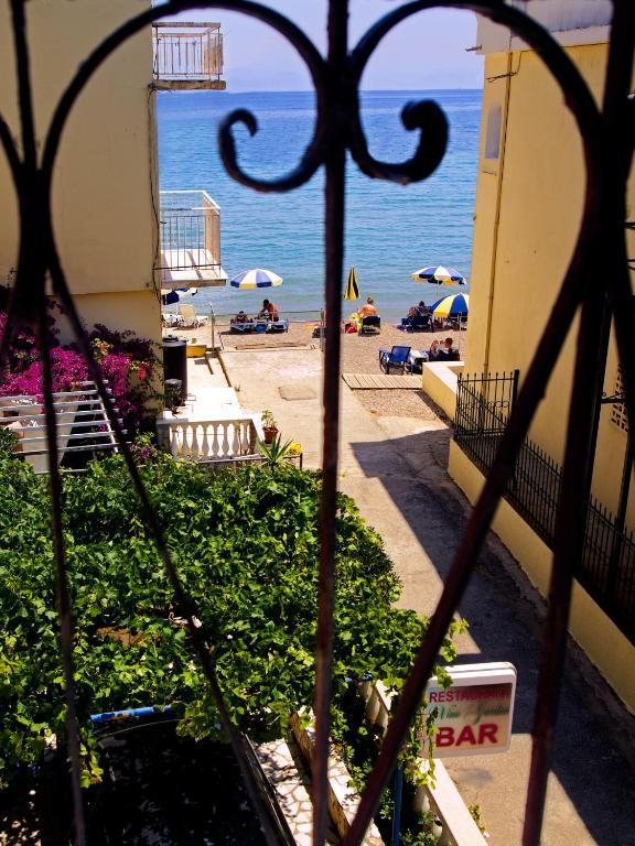 Pansion Roulis Hotel Moraḯtika Luaran gambar